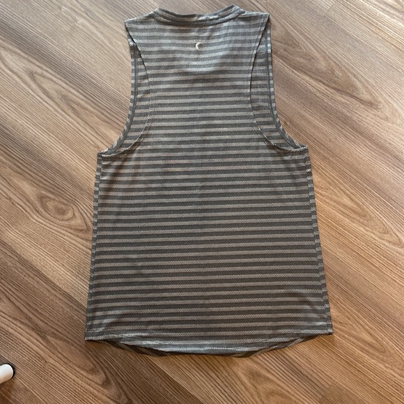 ZYIA Brighter tank size small! - Picture 3 of 3